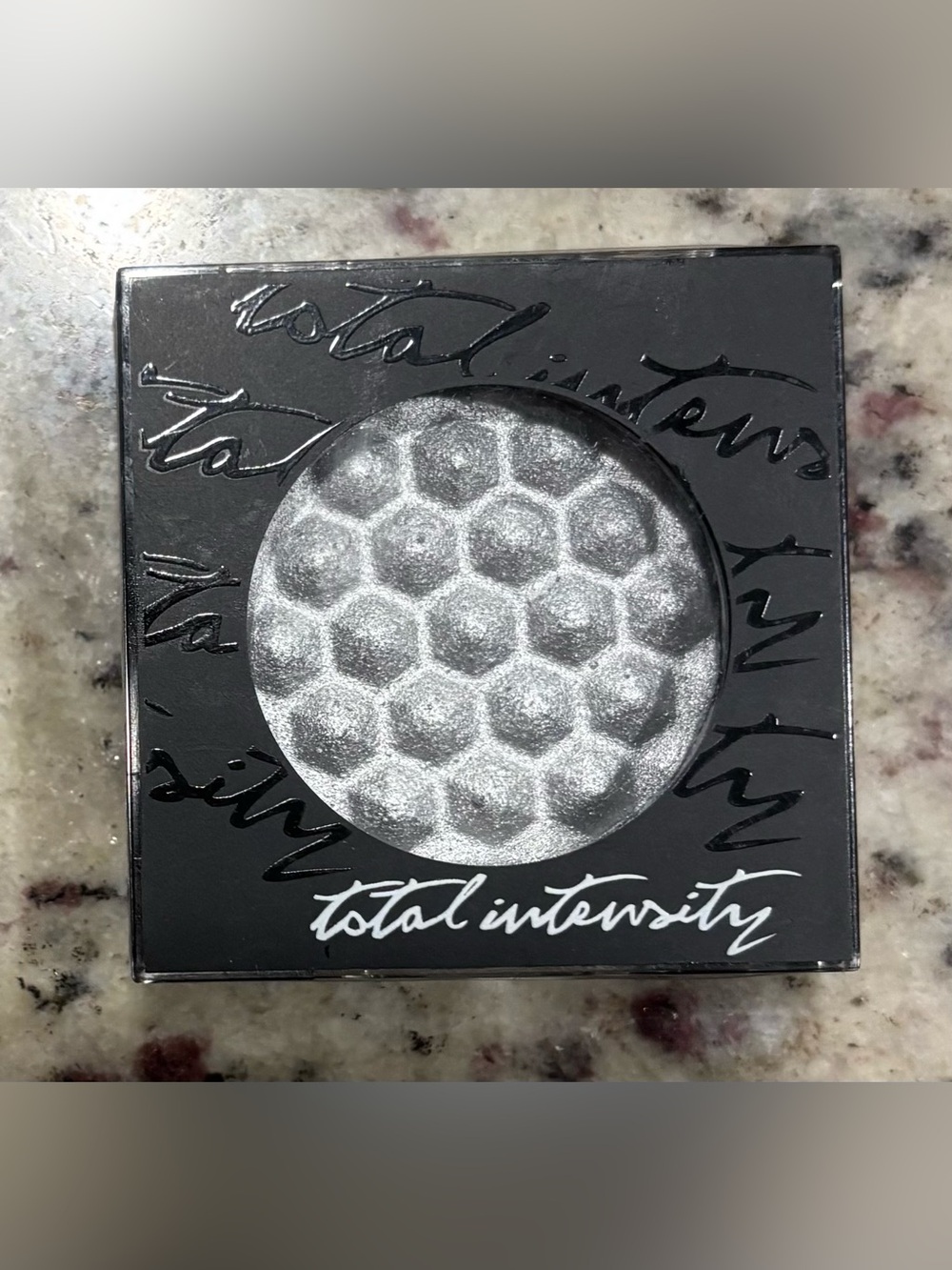 Total Intensity True Metals Eyeshadow